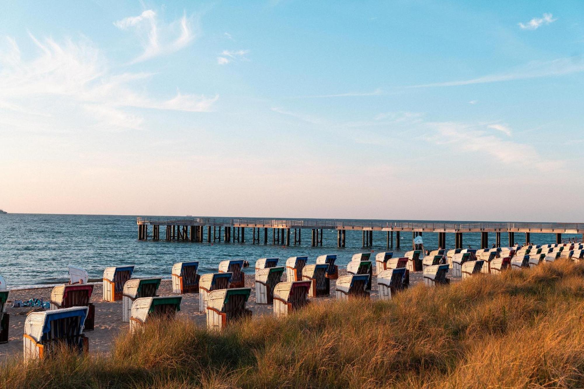 Отель Ferien- Und Freizeitpark Weissenhaeuser Strand Экстерьер фото